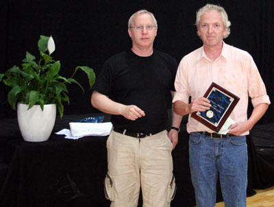 NBP`s leder sammen med Geir Olav Tislevoll som fortjent mottok Ranik Halles Pris 2007. Foto: Vegard Brekke
